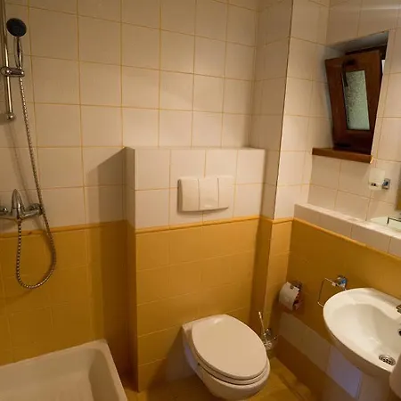 Nova Route Hostel *