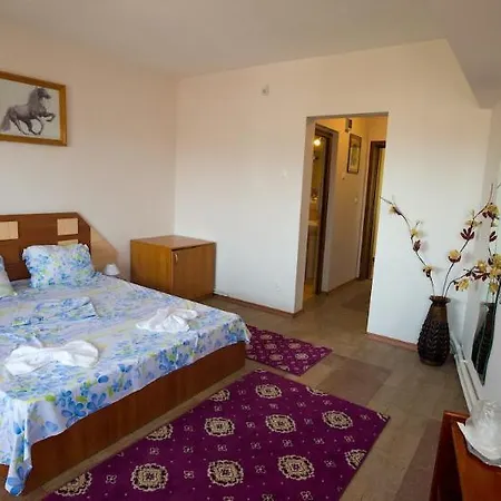 Nova Route Hostel *